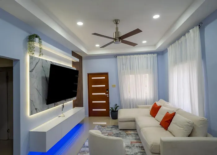 Tys Luxury In Och Rios With Outdoor Cinema Villa *